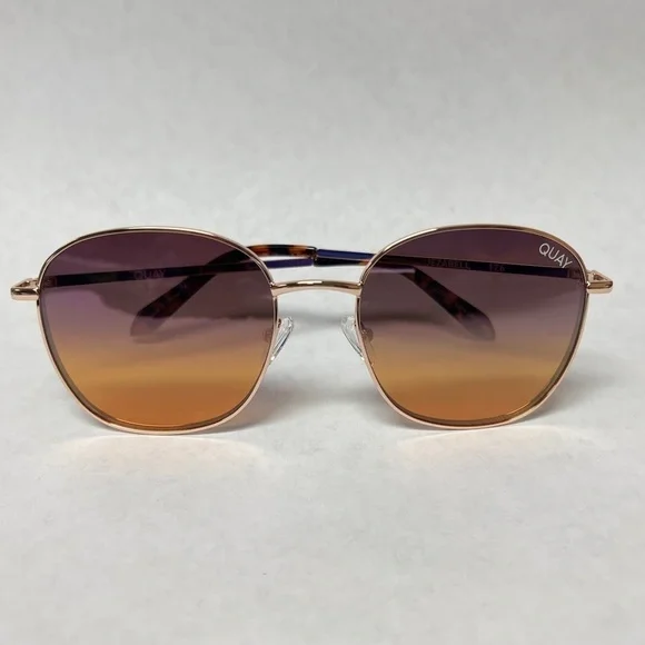 Quay Australia Jezabell Oversized Round Sunglasses Gold  display picture 3